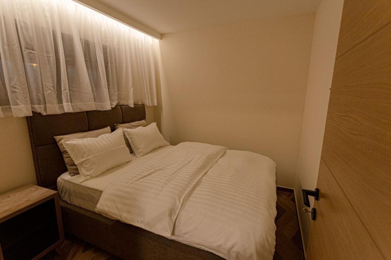 Perla Lux Apartmani Indija Buitenkant foto