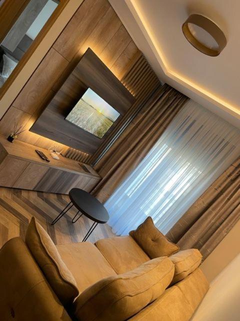 Perla Lux Apartmani Indija Buitenkant foto