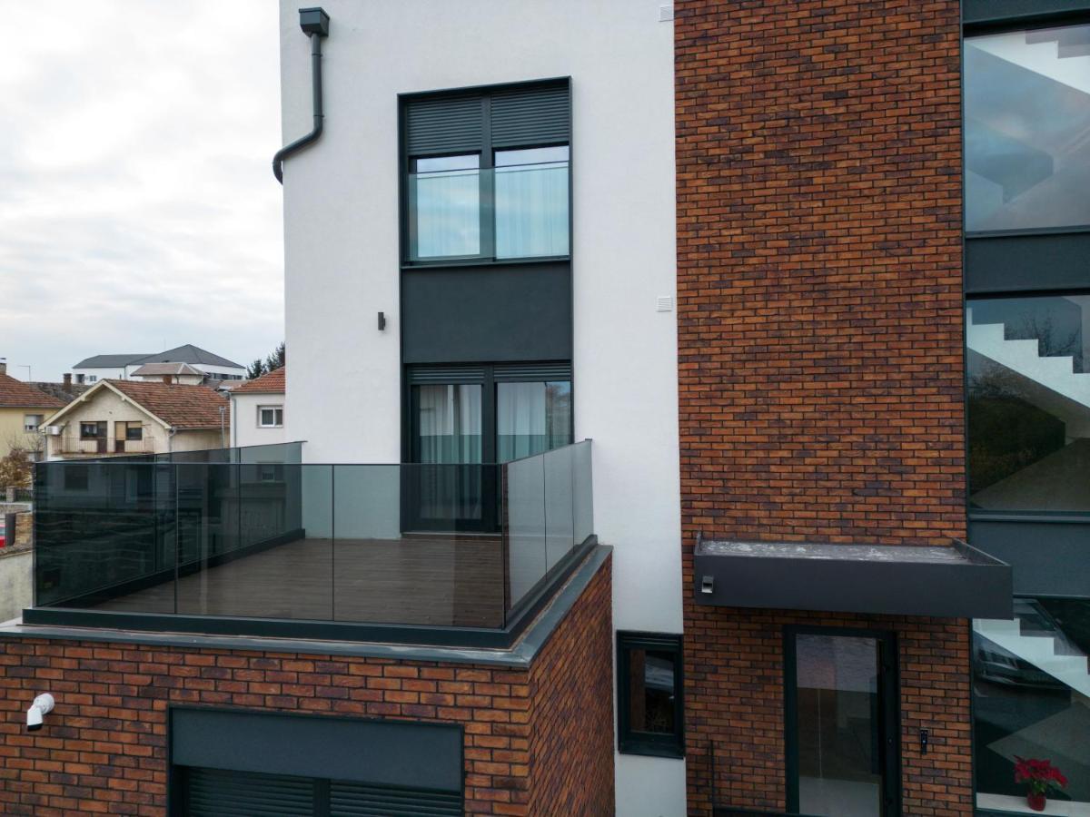 Perla Lux Apartmani Indija Buitenkant foto
